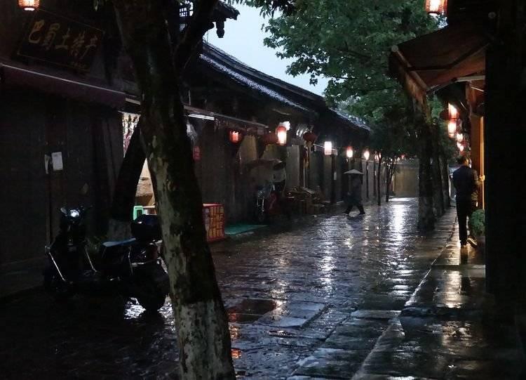 省人大代表、永州蓝山县长邓群:深化“放管服”改革 以高质量政务服务惠民利企